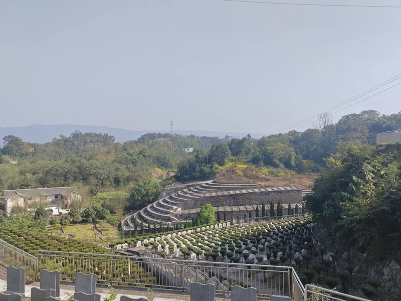 长寿区陵园，历史与现代的交汇之地